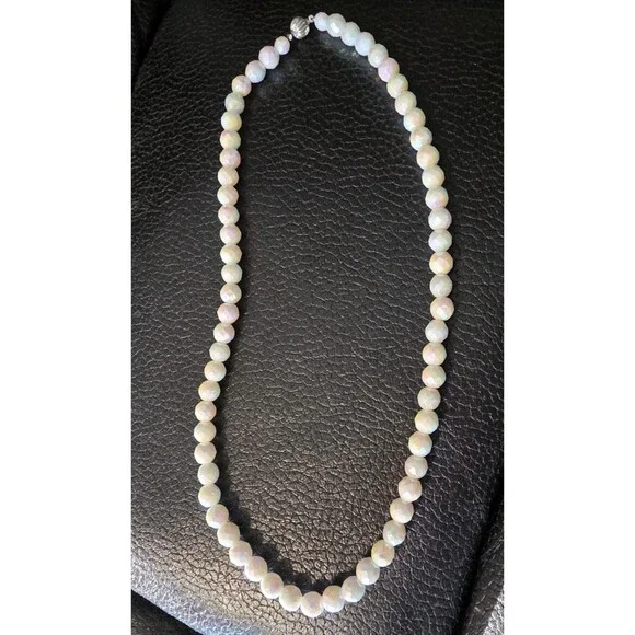 White Aurora Borealis Faceted Glass Bead Necklace Iridescent Faux Silver Clasp - Picture 6 of 6